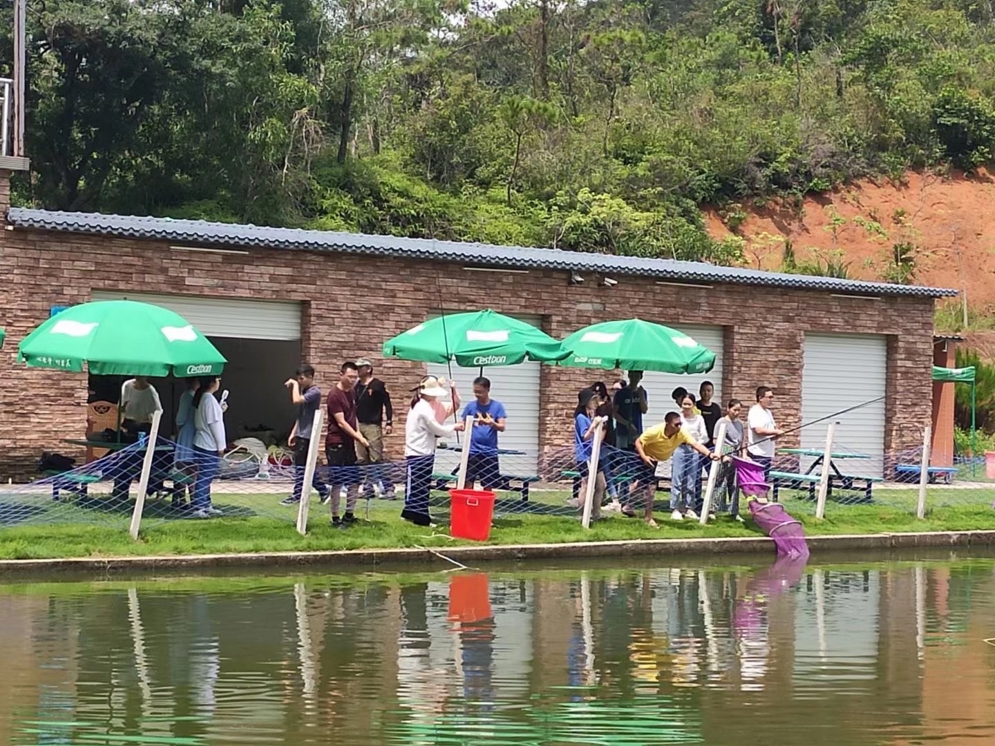 環(huán)測威小哥的釣魚水準也是不賴的